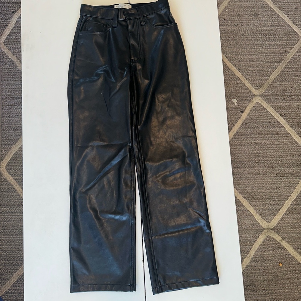Abercrombie 90s Relaxed Vegan Leather Pants